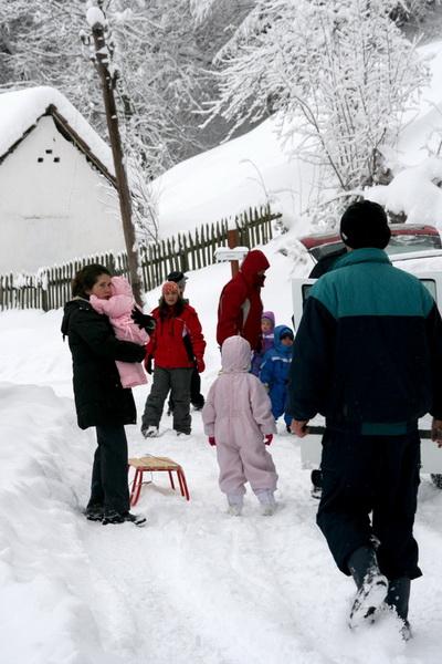 Gyülekező „Farkas” utca tetején. Itt mindenkinek kötelező volt a megjelenés